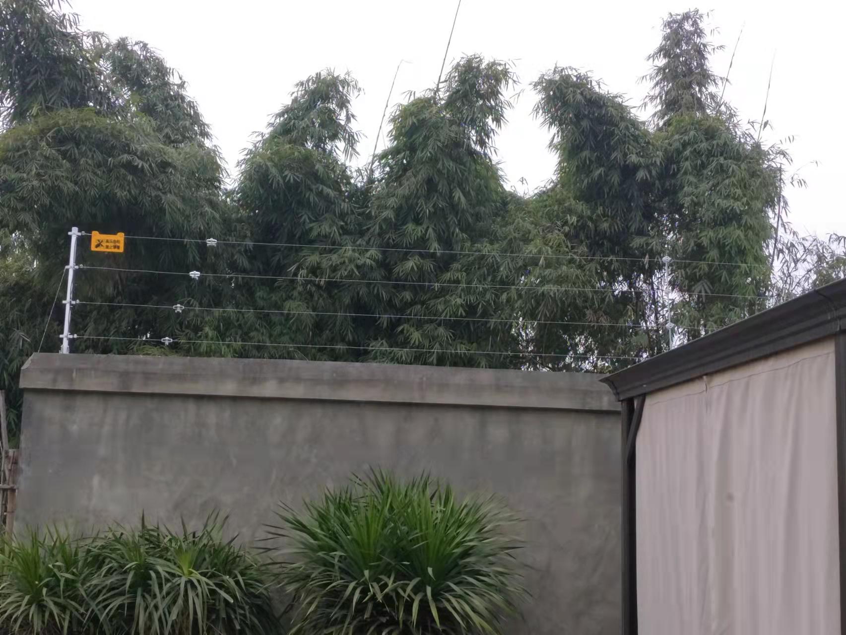 中建工進(jìn)廠路某項(xiàng)目部電子圍欄案例